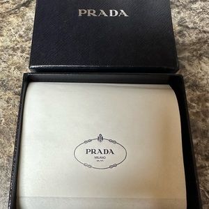 Prada mens saffiano leather bifold wallet